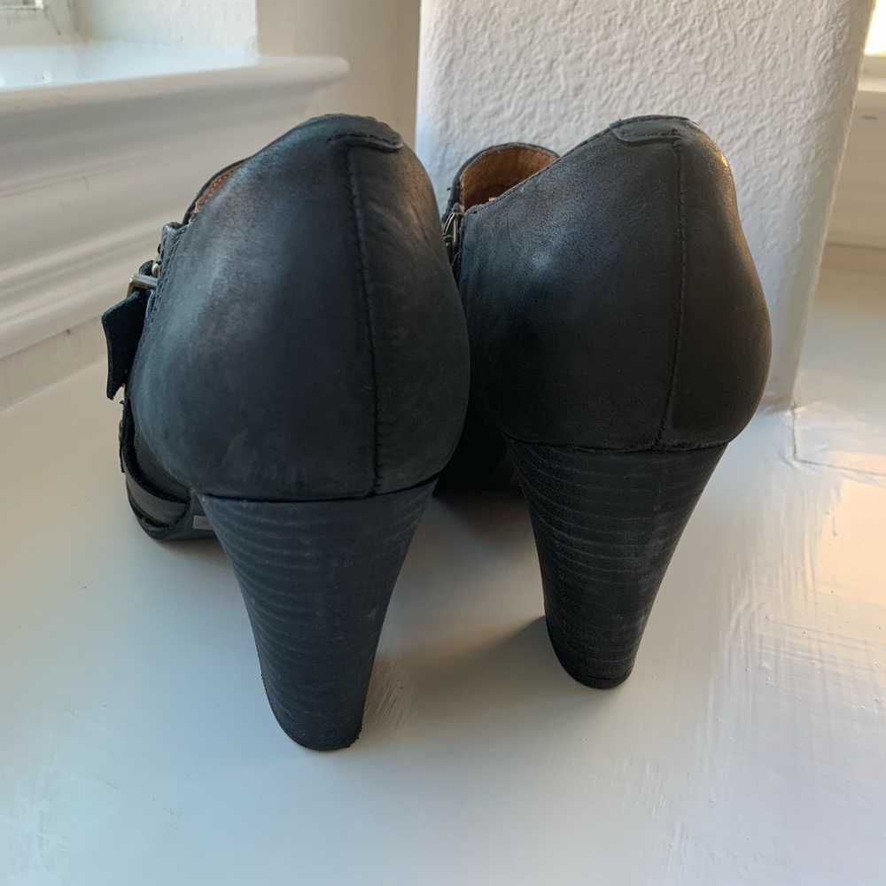 Clarks Indigo Booties - Size 7.5 - Picture 2 of 4